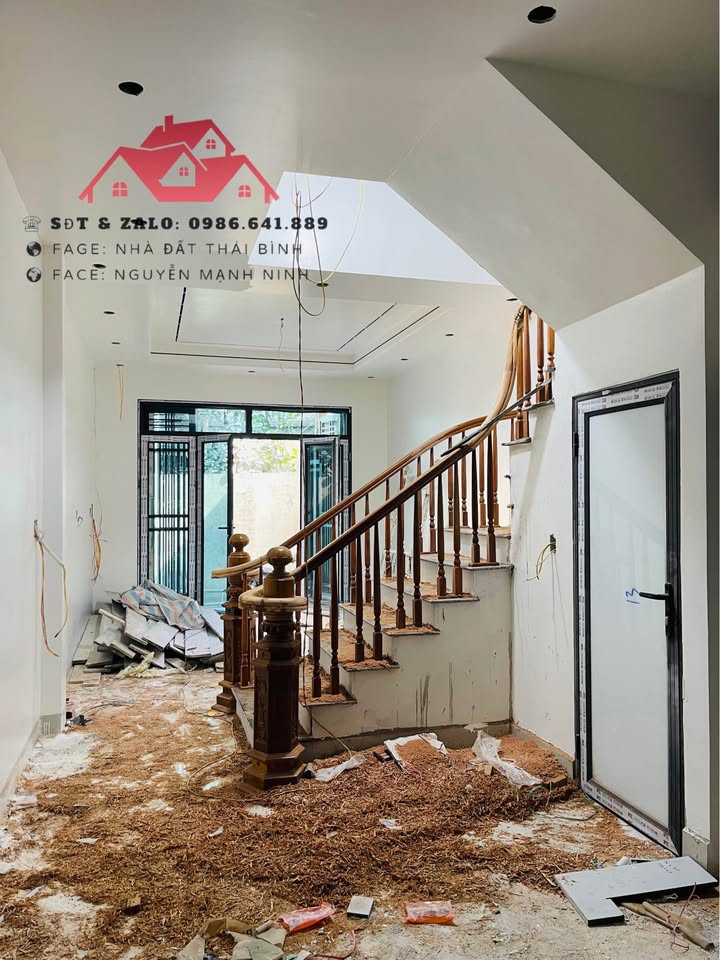 Nhà 3 tầng Trần Hưng Đạo, Thái Bình 50m² giá 2 tỷ - Vị trí hiếm có!