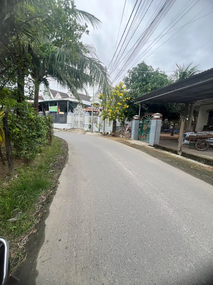 Nhà phố Vạn Thắng - Vạn Ninh 180m² giá 1.6 tỷ - Đã sẵn sàng vào ở ngay!