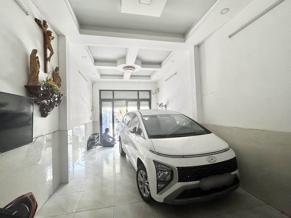 Nhà mặt tiền Ni Sư Huỳnh Liên, Tân Bình, 68m² - Đầu tư sinh lời lý tưởng!