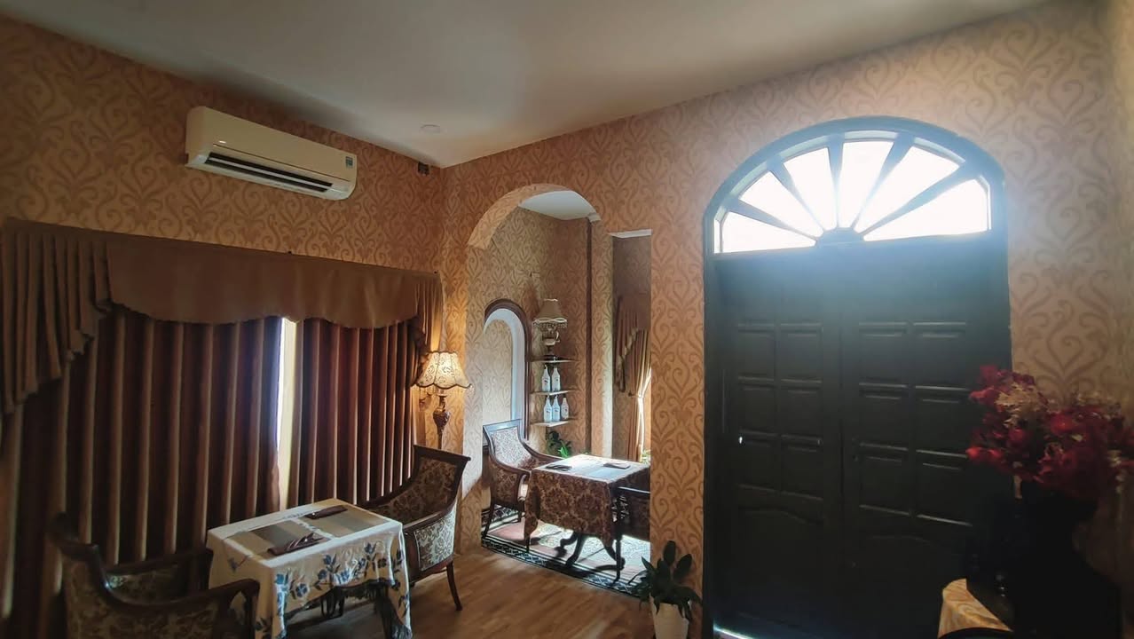 Phòng cho thuê 1 tầng phố Tuệ Tĩnh Nha Trang giá 4.5 triệu - Thiết kế cổ điển Châu Âu