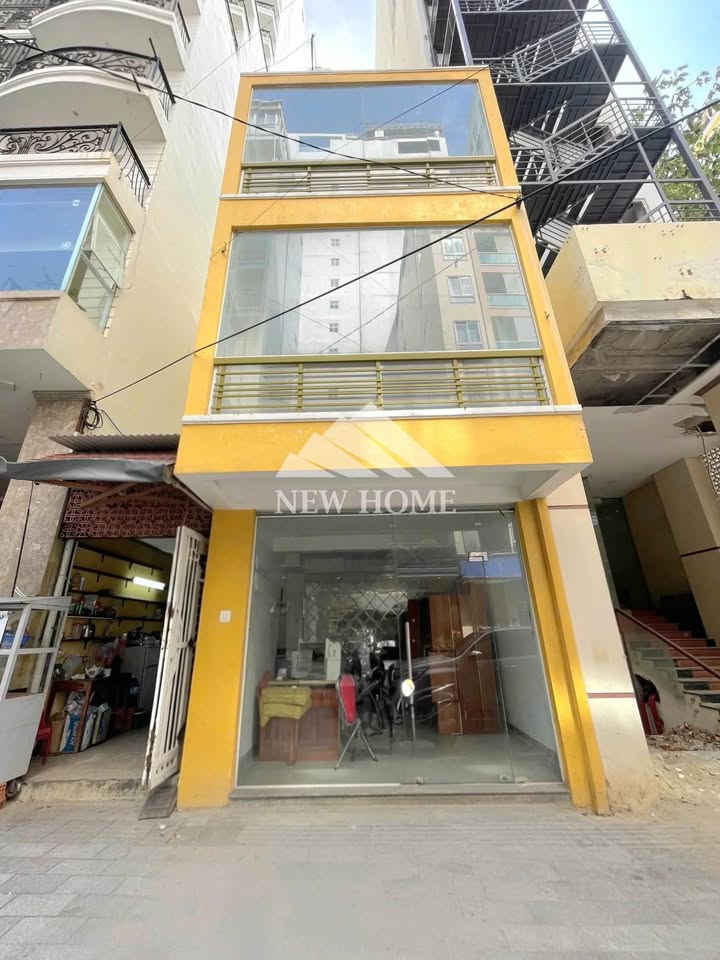Nhà nguyên căn cho thuê hẻm Trần Phú - 64m² giá 70 triệu/tháng - Khu vực đông khách Nga