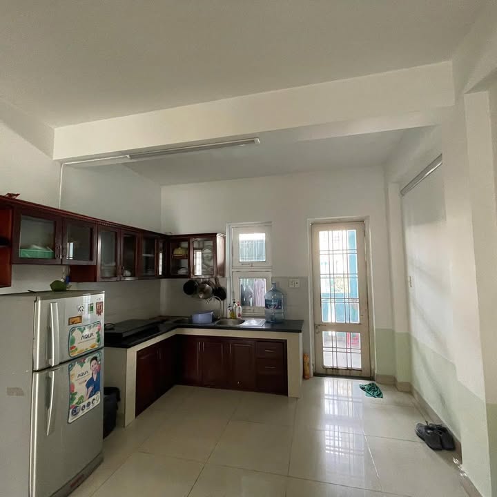 Bán nhà phố mặt tiền Hoàng Quốc Việt, Q7 - 132m² giá 25 tỷ - Cơ hội đầu tư tuyệt vời!