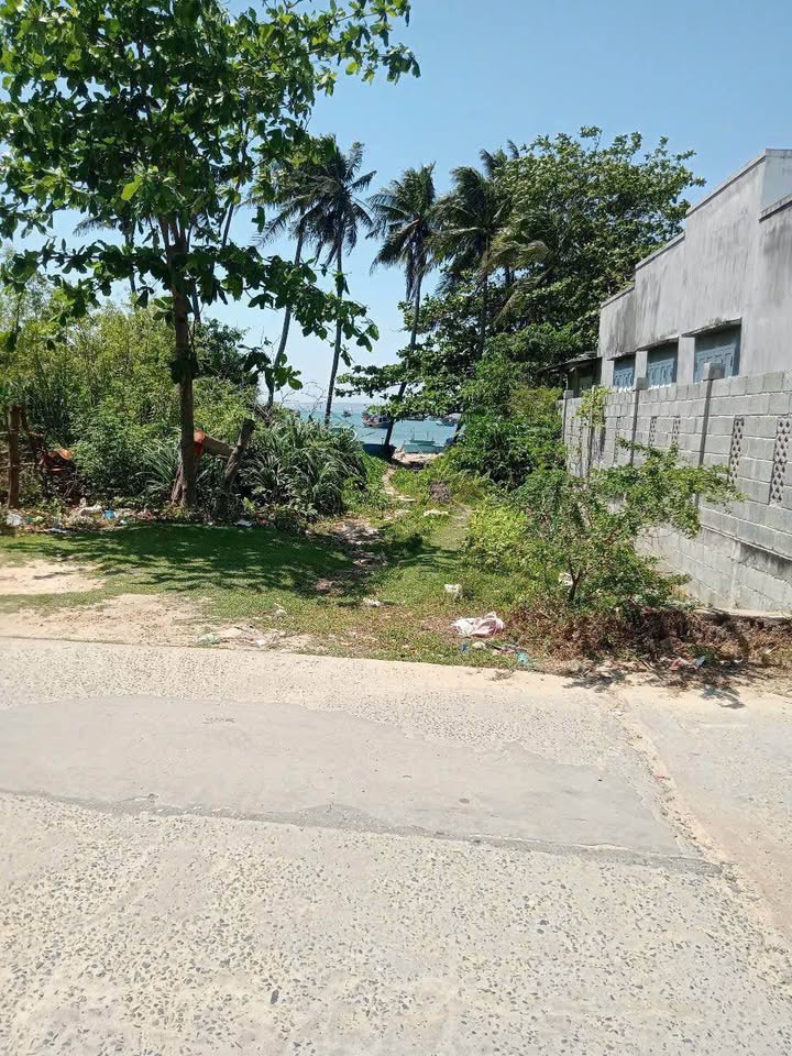 Đất nền Mũi Né 2200m² giá 13.2 tỷ - View biển tuyệt đẹp!