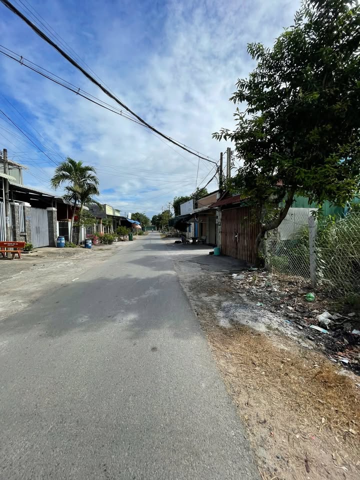 Đất nền mặt tiền đường Trương Thị Kiện, Củ Chi 300m² - Vị trí đẹp, phong thủy tốt!