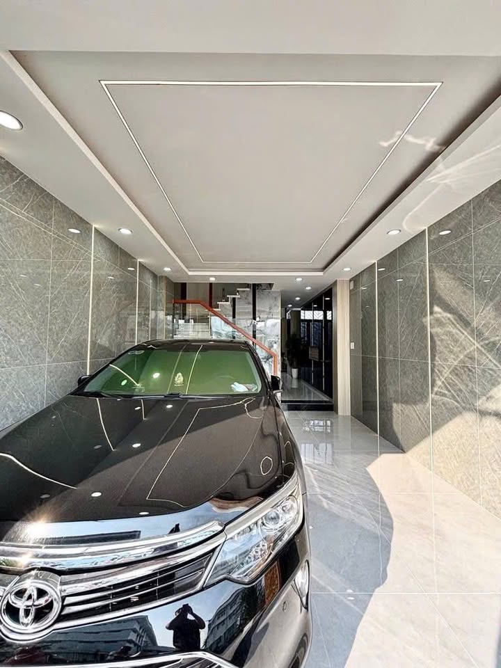 Nhà phố Hương Lộ 2 Bình Tân 68m² giá 8 tỷ - Full nội thất thang máy sang trọng!