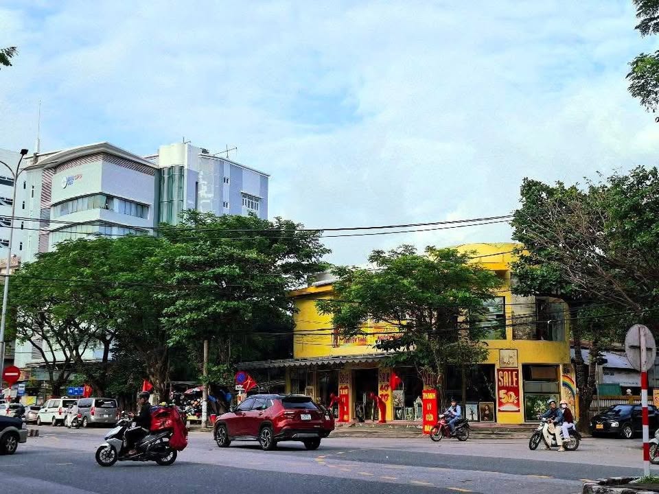 Nhà lô góc 2 tầng Nguyễn Hữu Thọ 78m² giá 22 tỷ - Kinh doanh đắc địa!