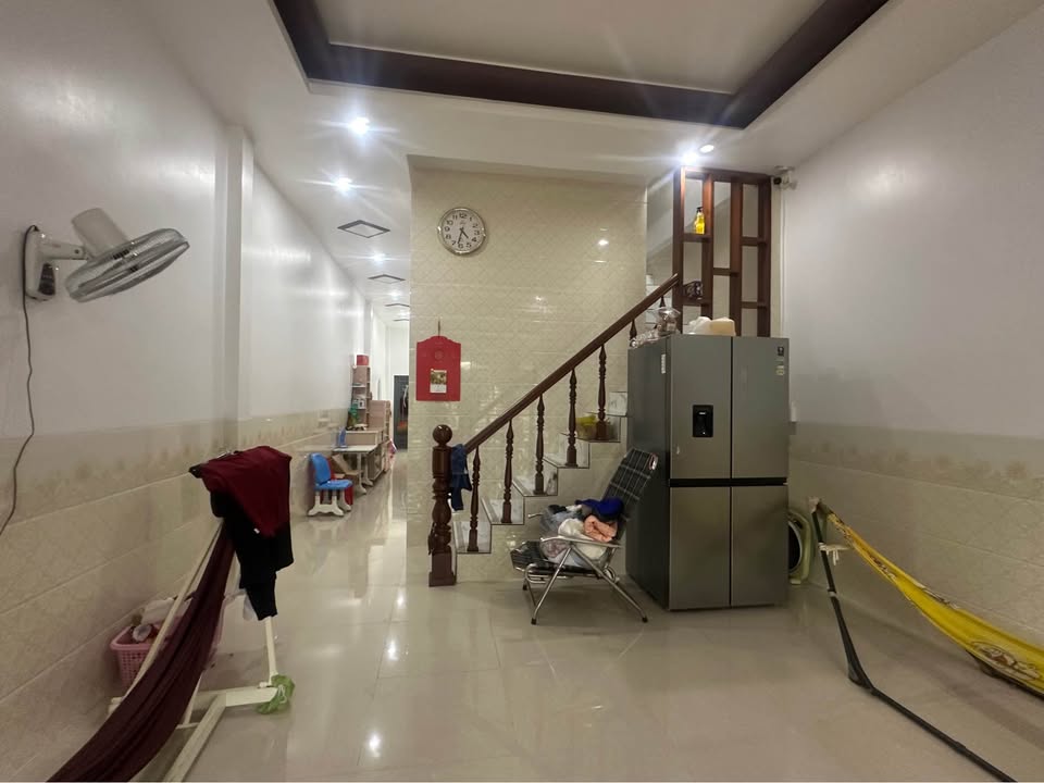 Nhà mặt tiền Tân Châu An Giang 72m² giá 1.59 tỷ - Thiết kế hiện đại, gần trường học!