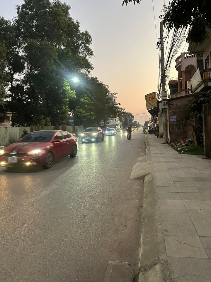 Đất nền Việt Yên 211m² giá 5 tỷ - Kinh doanh sầm uất ngay trục chính!