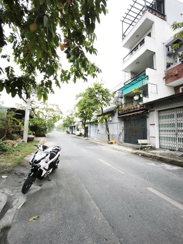 Bán gấp nhà mặt tiền Tân Thới Nhì 02, Hóc Môn 374m² - Tiềm năng kinh doanh lớn!