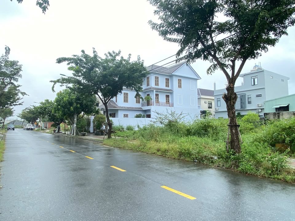 Đất biệt thự đường Nguyễn Đình Thi, Hòa Xuân, 300m² - Gần cầu Khuê Đông!