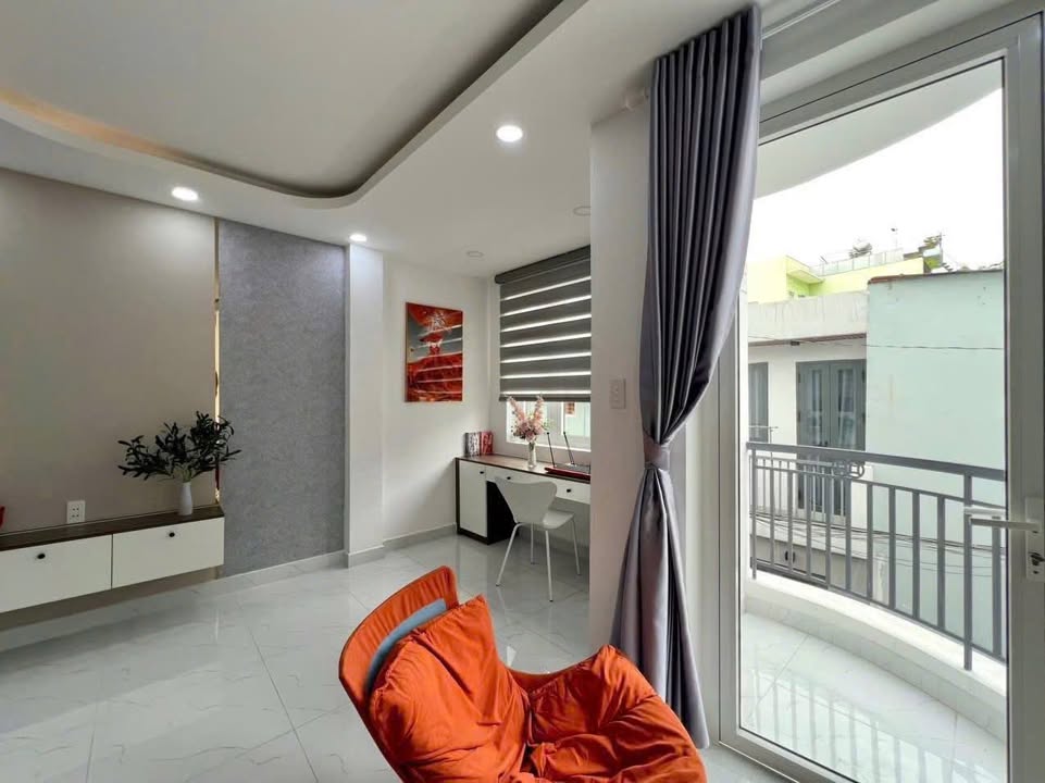 Cho thuê phòng ngay trung tâm quận 1, 40m² giá chỉ 5 triệu - Hỗ trợ đầy đủ tiện nghi!