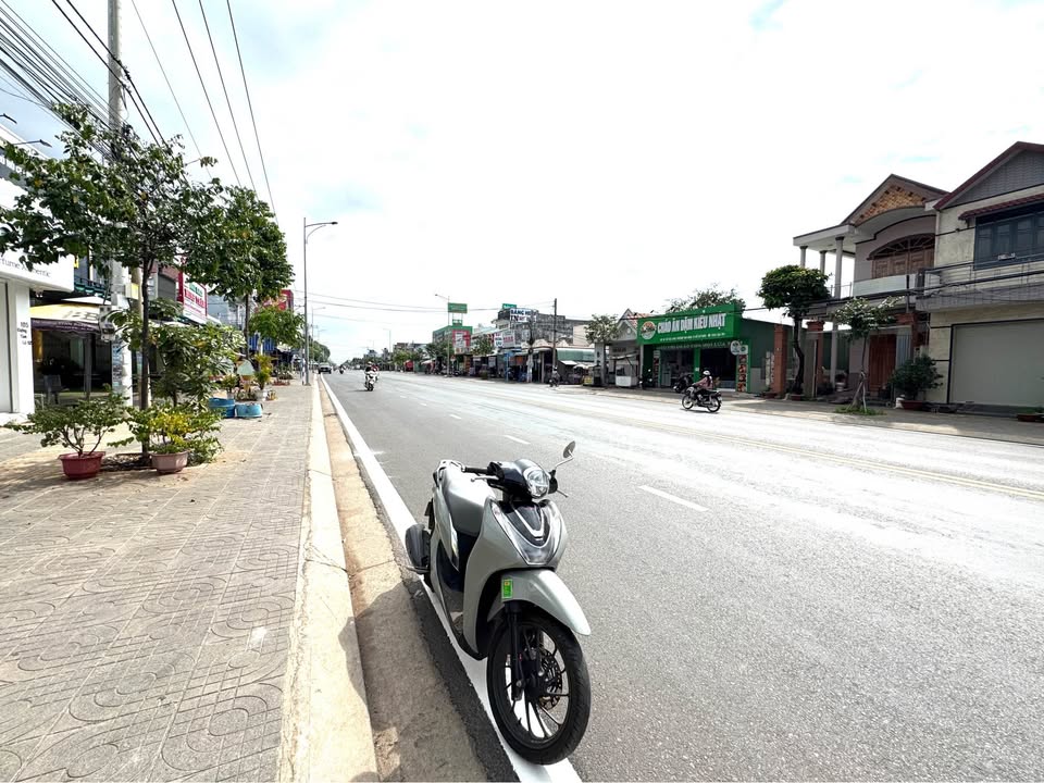 Nhà mặt tiền tỉnh lộ 52, phường Tam Long, giá 9.2 tỷ - Kinh doanh đắc địa!