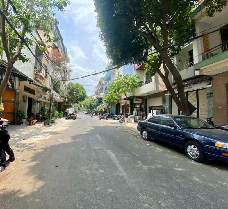 Nhà mặt tiền kinh doanh Tân Bình 72m² giá 13.5 tỷ - Sổ đỏ chính chủ, đầu tư sinh lời!