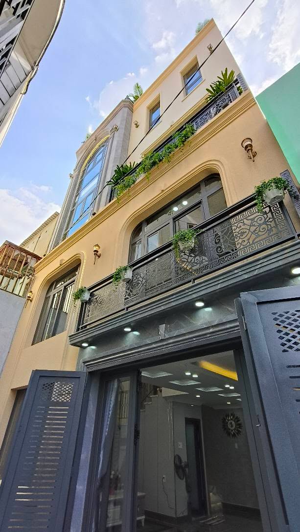 Siêu phẩm villa 5 tầng Gò Vấp 49m² giá 7.7 tỷ - Full nội thất sang trọng!