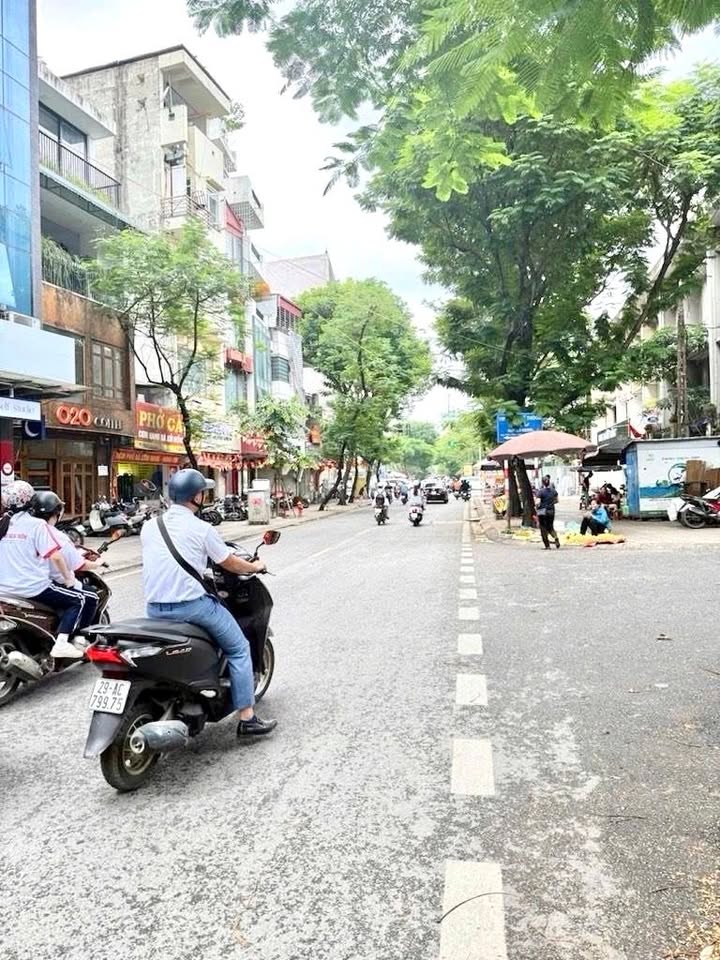 Nhà riêng Đống Đa 68m² giá thỏa thuận - Thiết kế hiện đại, kinh doanh ổn định!