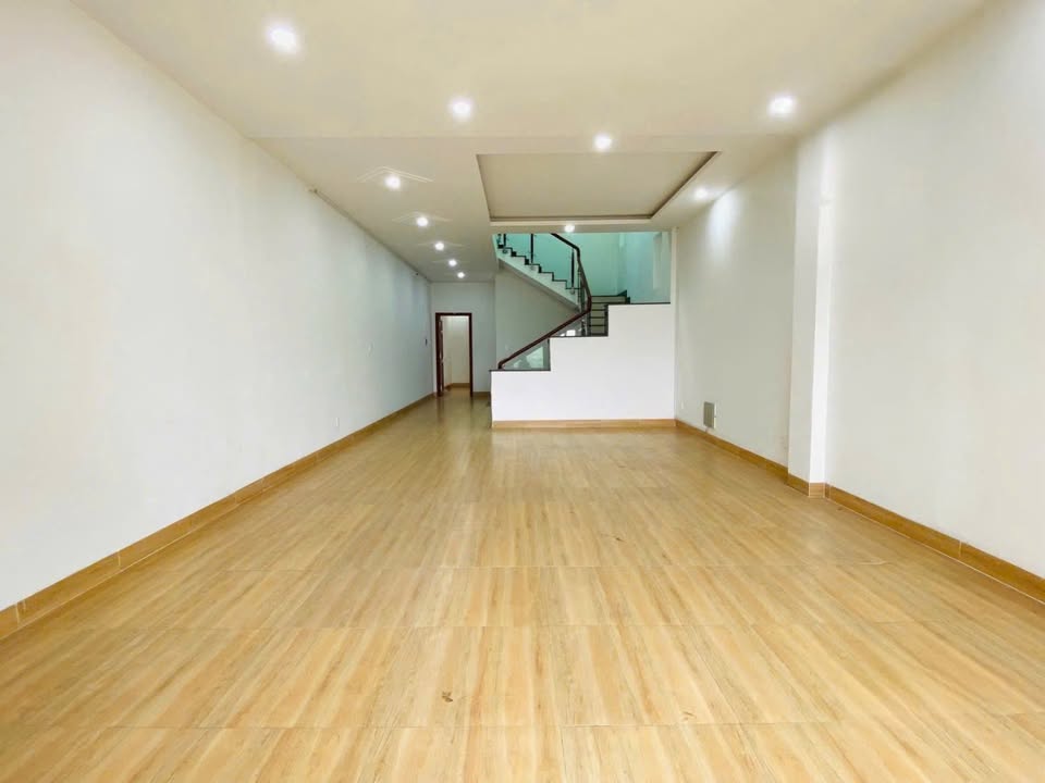 Nhà mặt tiền Võ Thị Sáu, Thống Nhất 94m² giá 20 triệu - Vị trí đắc địa kinh doanh!