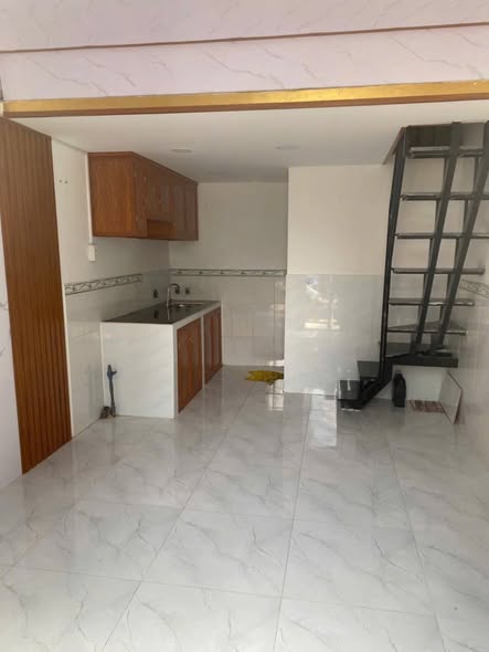 Nhà ấp 5 Xuân Thới Thượng 24m² giá 780 triệu - Sổ đỏ chính chủ, gần trường học!