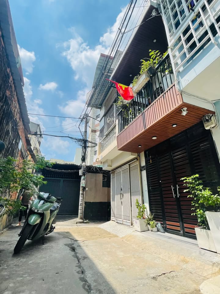 Nhà 2 tầng Lê Quang Định, P5 Bình Thạnh 30m² giá 4.5 tỷ - Sổ hồng hoàn công!