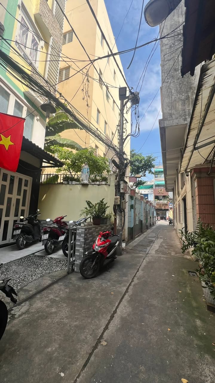 Nhà liền kề Trần Đình Xu, Quận 1, 88m² giá 28 tỷ - Cơ hội đầu tư sinh lời!