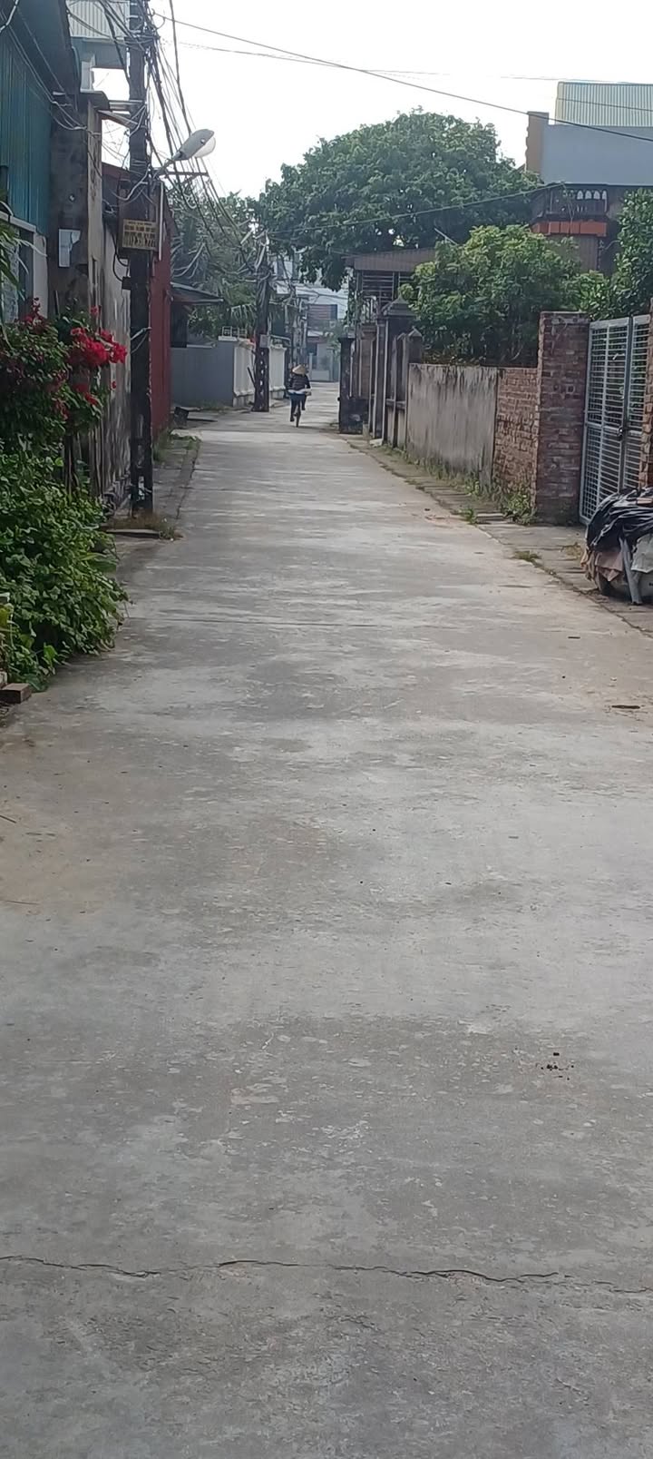 Đất nền Liên Hồng, Gia Lộc 70m² giá 2 tỷ - Mặt tiền rộng, đường thông ô tô tránh nhau!