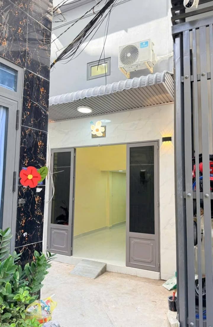 Nhà nguyên căn cho thuê tại đường Nguyễn Thị Thập, quận 7 - Nhà đẹp, vào ở ngay!