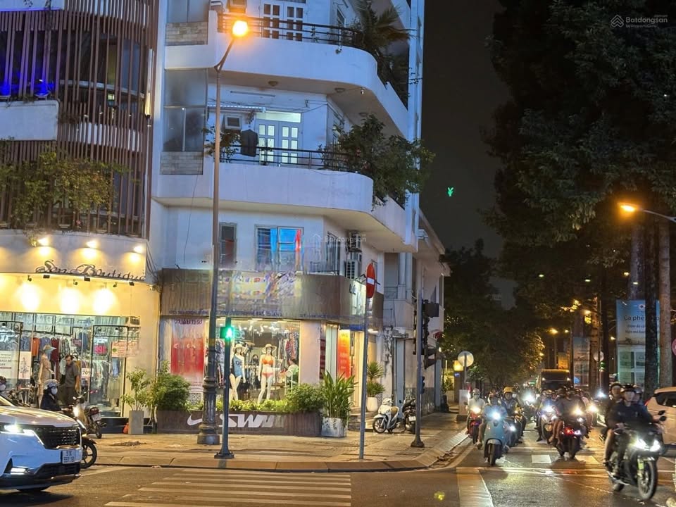 Cho thuê mặt bằng góc 2 mặt tiền Nam Kỳ Khởi Nghĩa, Quận 3, 36m² - Vị trí lý tưởng cho kinh doanh!