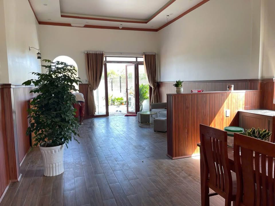 Nhà bán Tiến Thành, Đồng Xoài 200m² giá 1 tỷ - Xây mới 100%!