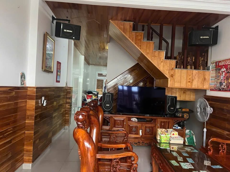 Nhà riêng Đà Lạt 50m² giá 4.1 tỷ - Sổ riêng, xây dựng chắc chắn!