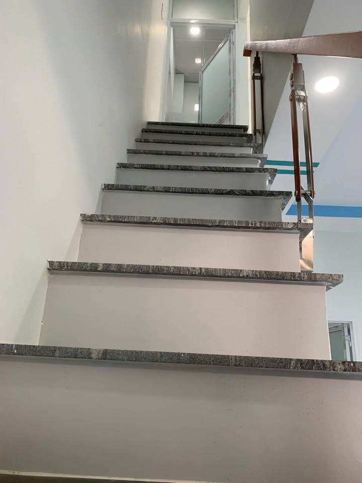 Bán nhà Thới Tam Thôn Hóc Môn 20m² giá 790 triệu - Sổ hồng chính chủ!