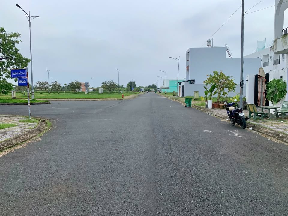 Đất nền KĐT Happy Home Cà Mau 200m² giá 2.65 tỷ - Sổ hồng chính chủ, hướng Đông Bắc!