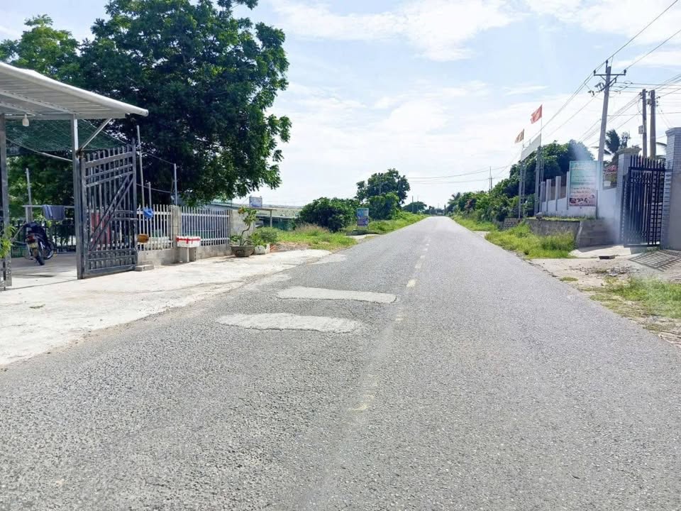 Lô đất thổ cư 3841m² mặt tiền đường 715 - Giá chỉ 5 tỷ!