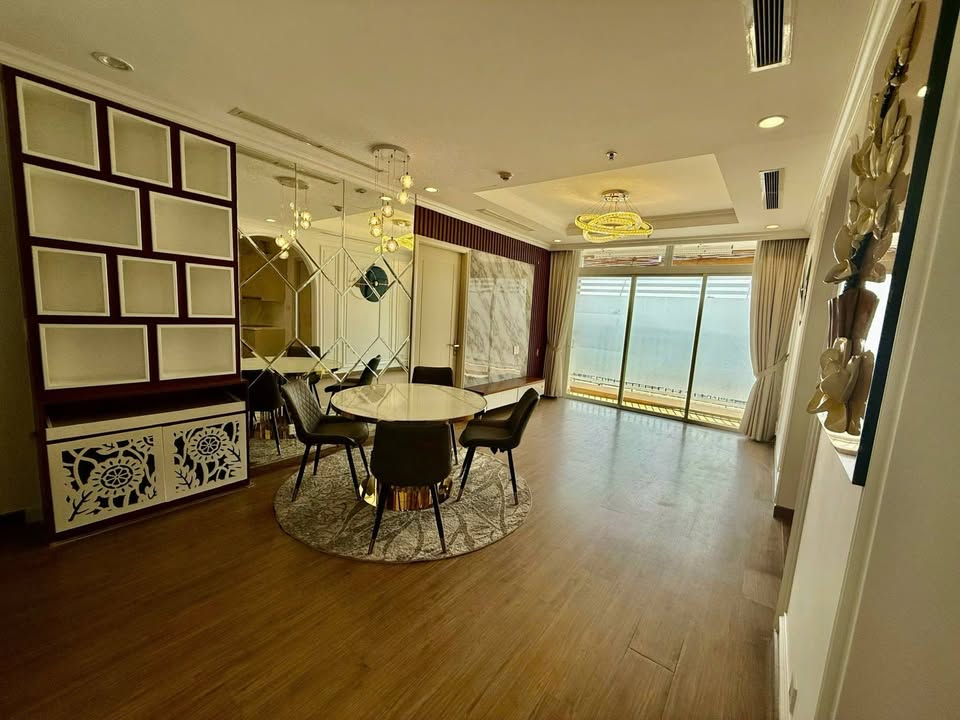 Căn hộ 3PN Landmark 81 quận Bình Thạnh 94m² giá 15.5 tỷ - View Bitexco đẹp mắt!