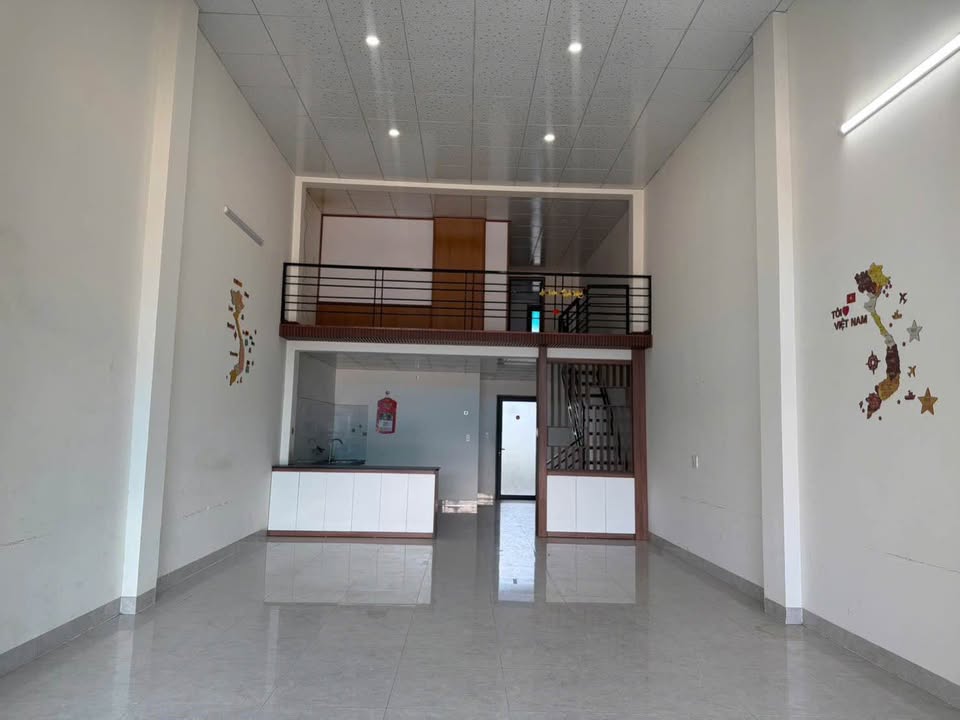 Nhà mặt tiền đường Lê Hồng Phong, Đức Trọng 250m² giá 5.9 tỷ - Cơ hội đầu tư tuyệt vời!