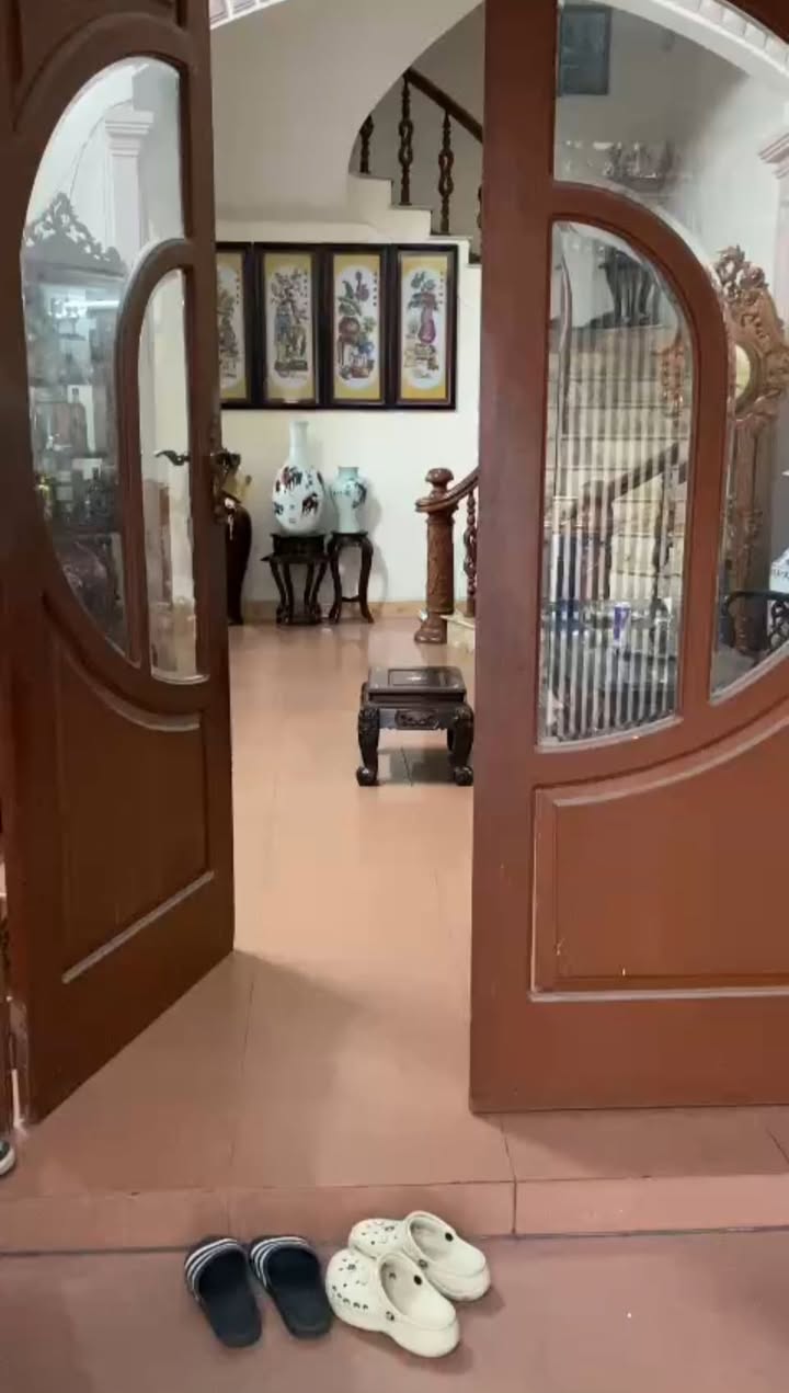 Nhà bán 2,5 tầng tại Trần Nguyên Hãn, Lê Chân, 55m², giá 3,8 tỷ - Ô tô đỗ cửa ngay!