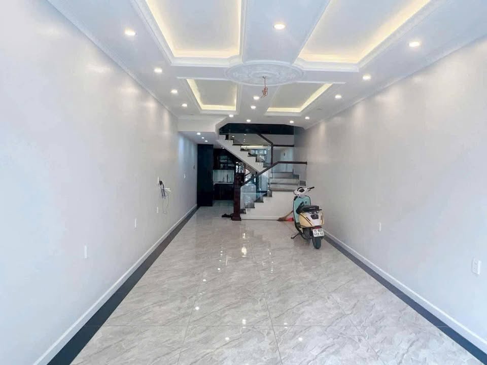 Nhà 4 tầng Trần Nguyên Hãn, Hải Phòng 80m² giá 7.8 tỷ - Vị trí kinh doanh đắc địa!