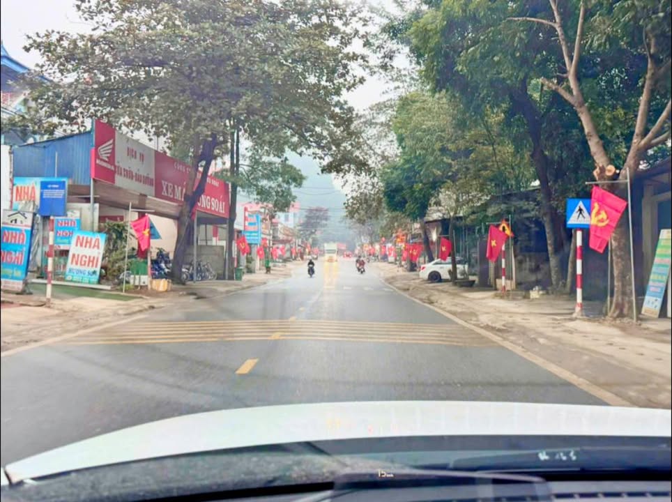 Nhà mặt tiền Quốc lộ 32 - Thu Cúc, Tân Sơn, Phú Thọ 180m² giá chỉ 1 tỷ - Cơ hội đầu tư không thể bỏ lỡ!