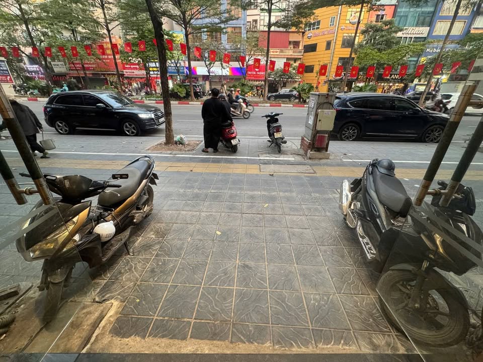 Nhà nguyên căn mặt phố Trần Thái Tông, Cầu Giấy, 40m² giá 35 triệu - Kinh doanh đa ngành nghề!