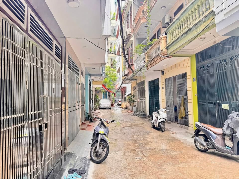 Nhà riêng Đống Đa 46m² giá 15 tỷ - Thiết kế hiện đại, thang máy, ô tô đỗ cửa!