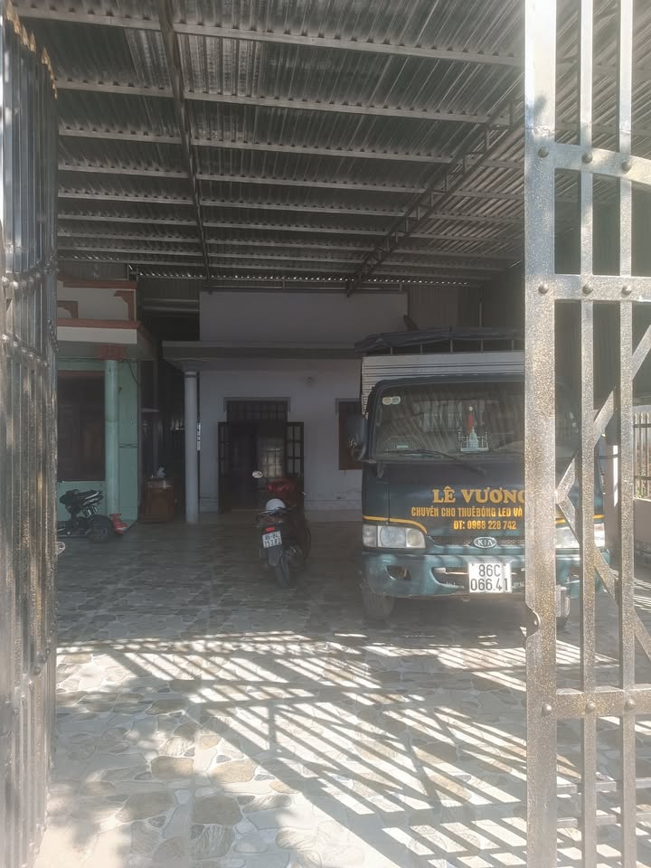 Cho thuê nhà nguyên căn 200m² tại Hàm Kiệm - Mặt tiền lớn, thích hợp kinh doanh!