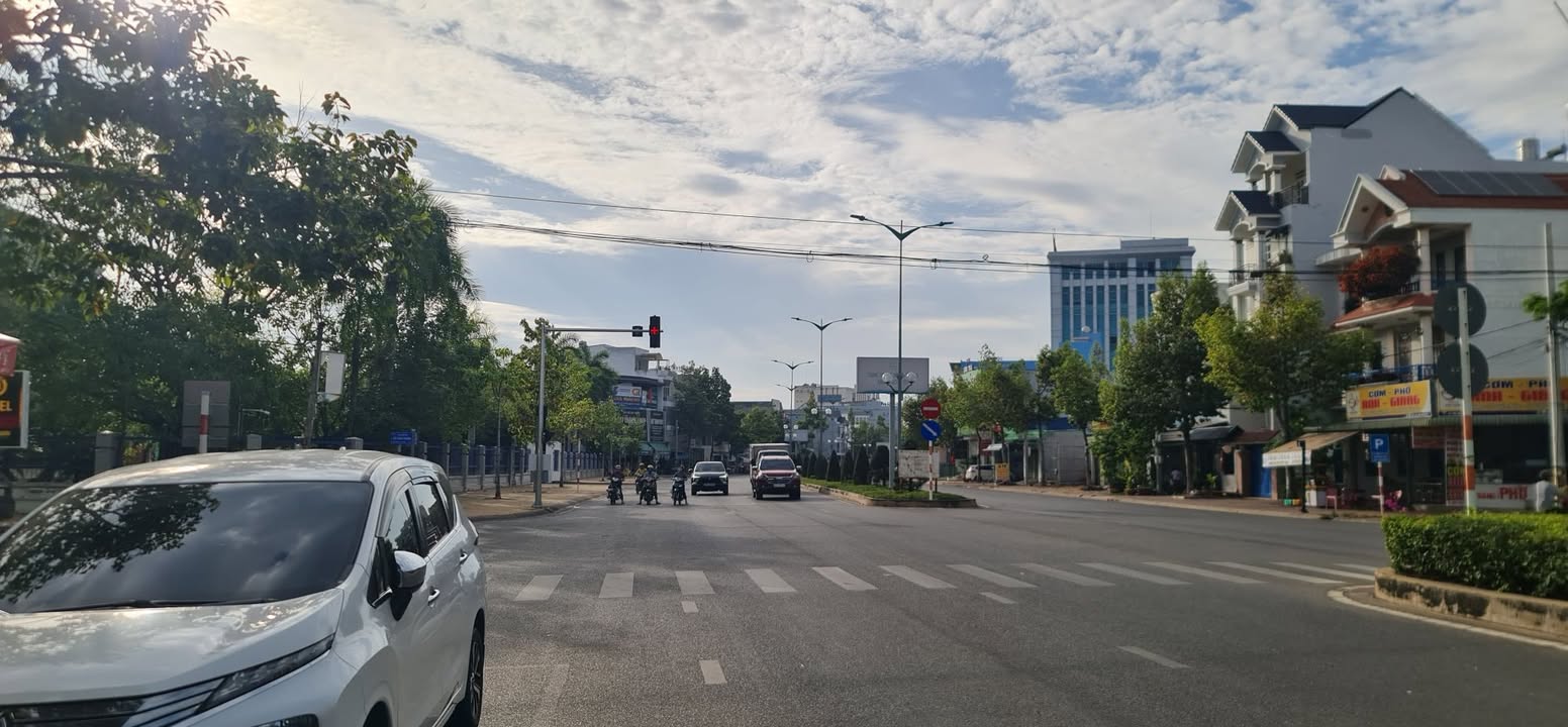 Lô đất thổ cư mặt tiền Tôn Đức Thắng, Xuân An - 100m² giá chỉ 6 tỷ, bớt nhẹ!