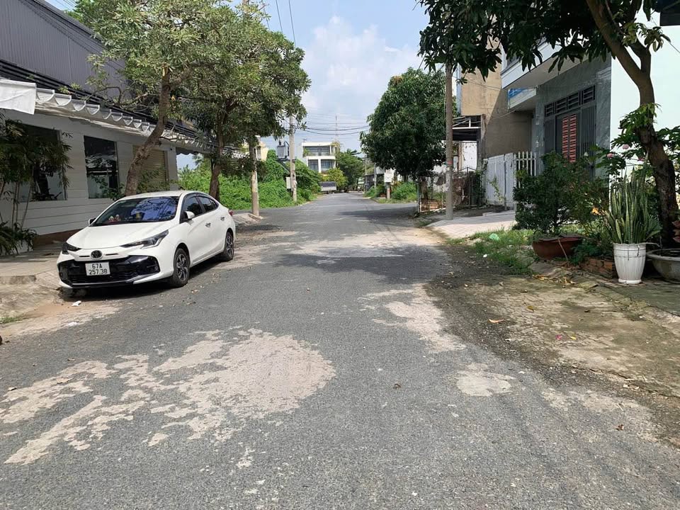 Đất nền đường 11 khu Bắc Hà Hoàng Hổ, Mỹ Hoà 100m² giá 2 tỷ - Cơ hội đầu tư hấp dẫn!