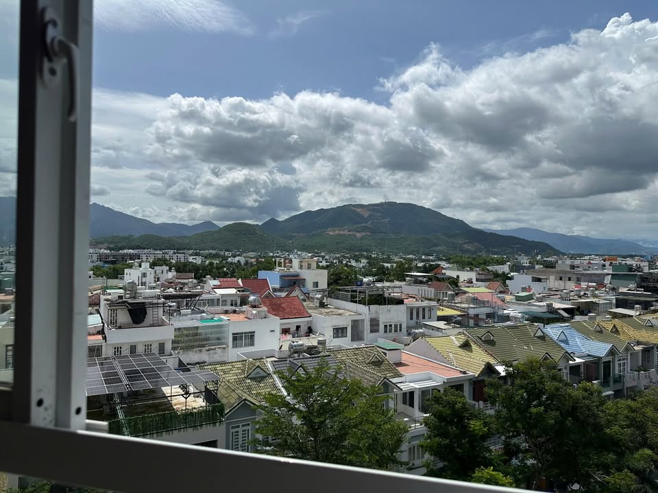 Căn góc chung cư CT2 Vĩnh Điềm Trung Nha Trang 76,5m² giá 3,1 tỷ - Đầy đủ nội thất, chỉ việc dọn vào ở!