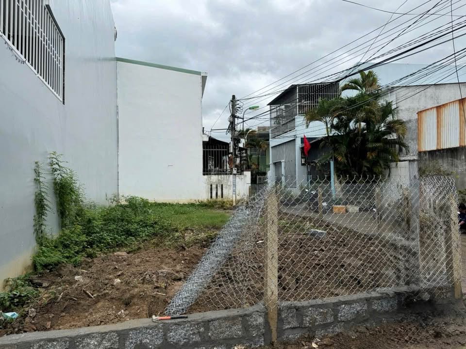 Đất nền lô góc hẻm ô tô Vĩnh Thạnh Nha Trang 98.6m² giá 2.5 tỷ - Diện tích rộng rãi, tiện ích đầy đủ