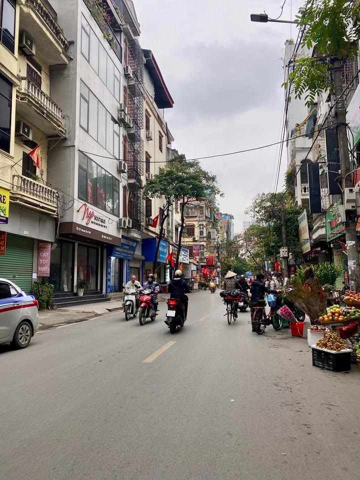 Nhà đẹp Đống Đa, Thái Thịnh 32m² giá 7.85 tỷ - Sẵn sàng vào ở ngay!