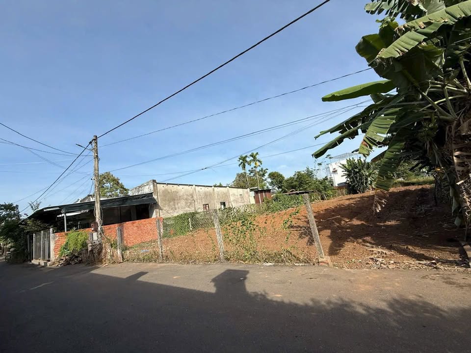 Đất thổ cư 400m² đường 85 Hòa Long giá 2.2 tỷ - Mặt tiền xe hơi, dân cư ổn định