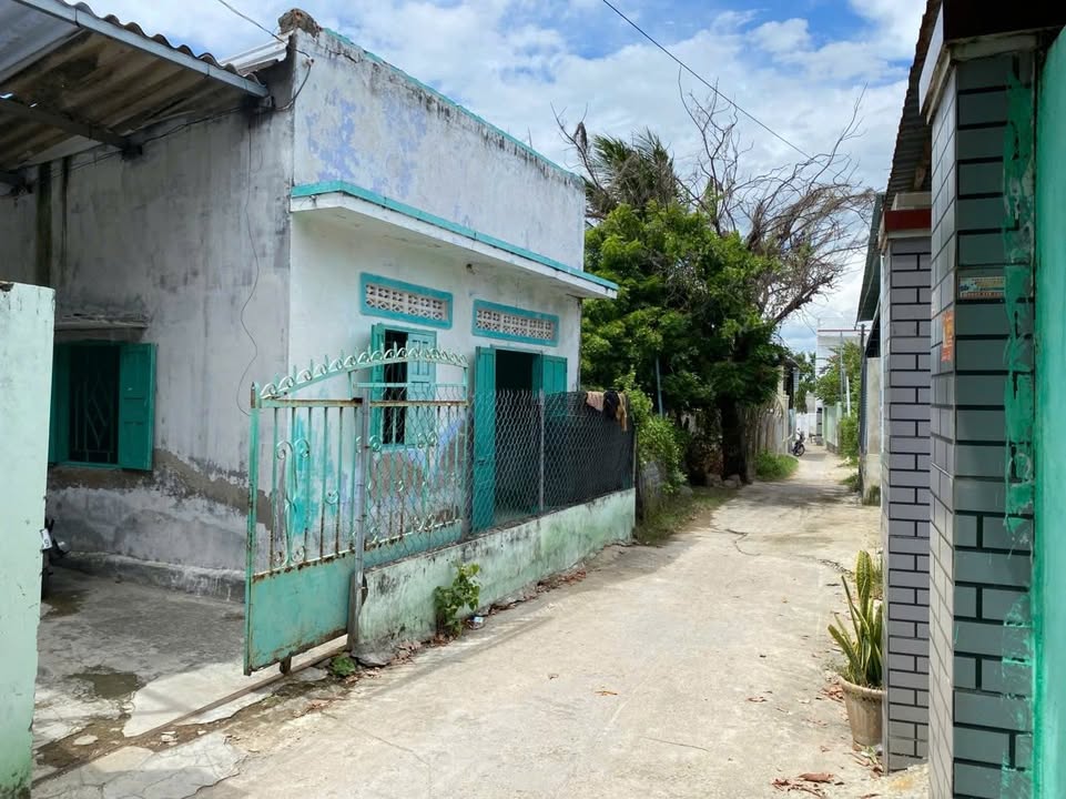 Nhà riêng thôn Tri Thủy, Ninh Hải 100m² giá 650 triệu - Pháp lý sổ hồng