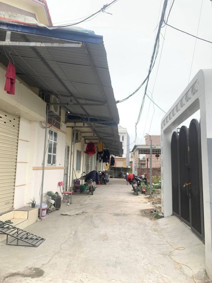 Đất nền đường Quỳnh Hoàng, Nam Sơn 76m² giá 1.7 tỷ - Vị trí đẹp, dân cư đông đúc!