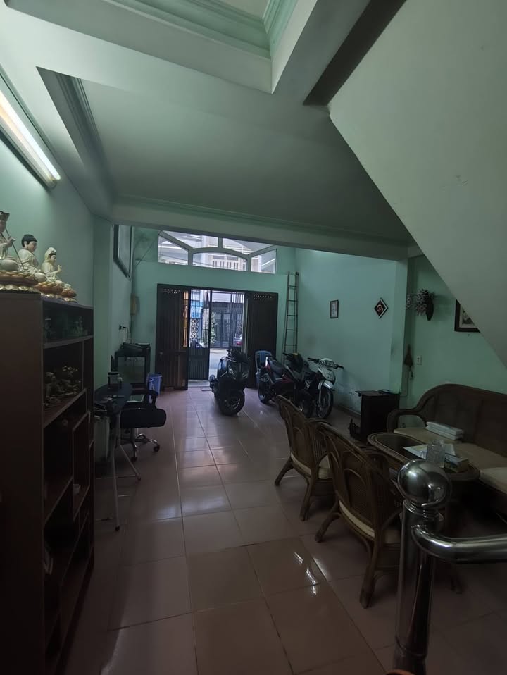 Nhà phố Quận 6 72m² giá 10 tỷ - Vị trí đắc địa, dễ dàng kinh doanh!