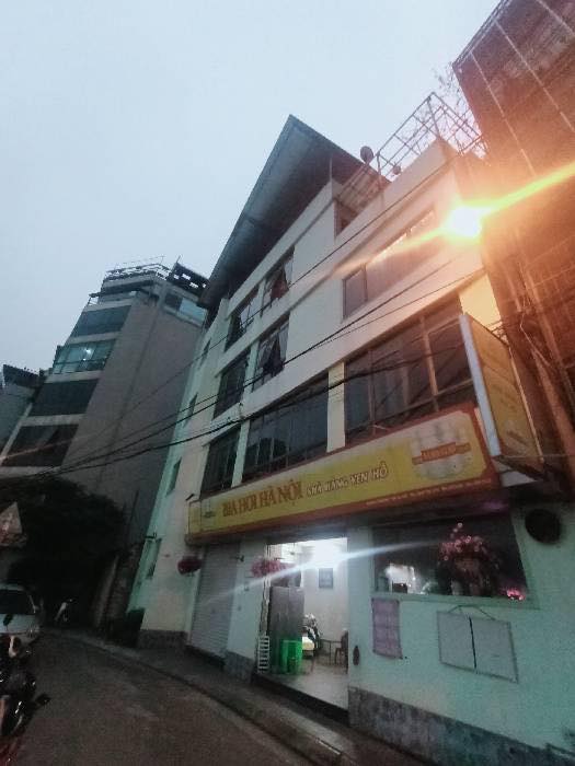 Nhà phố Ngọc Lâm 60m² giá 18 tỷ - Mặt hồ kinh doanh lý tưởng!