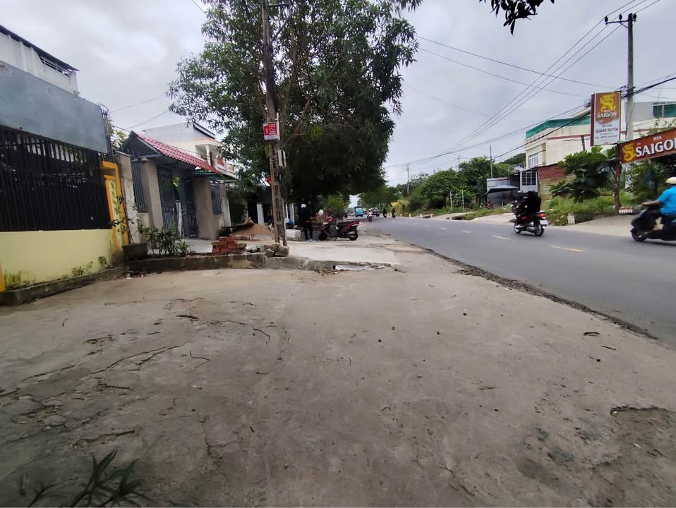 Bán nhà mặt tiền đường Nguyễn Xiển, Vĩnh Phương, Nha Trang 133.6m² giá 8 tỷ - Đầu tư sinh lời ngay!